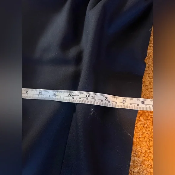 Navy Double-Breasted Men's suit 36S to 38S includes pocket square and shirt - Picture 10 of 16